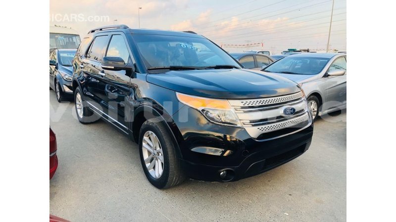 Big with watermark ford explorer estuary import dubai 6716