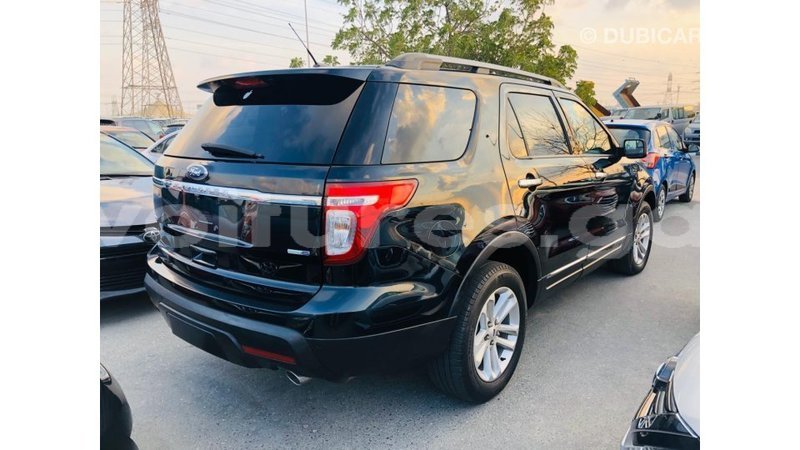 Big with watermark ford explorer estuary import dubai 6716