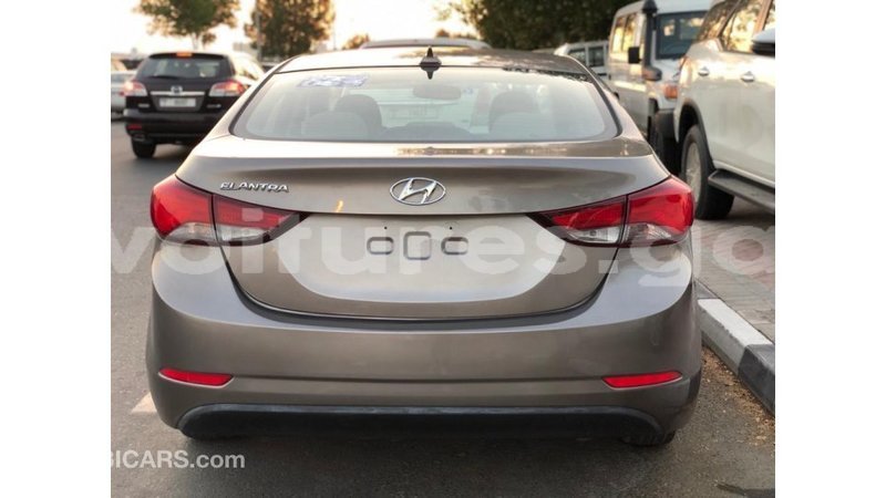 Big with watermark hyundai elantra estuary import dubai 6718