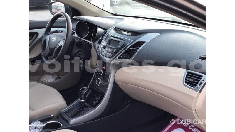 Big with watermark hyundai elantra estuary import dubai 6718