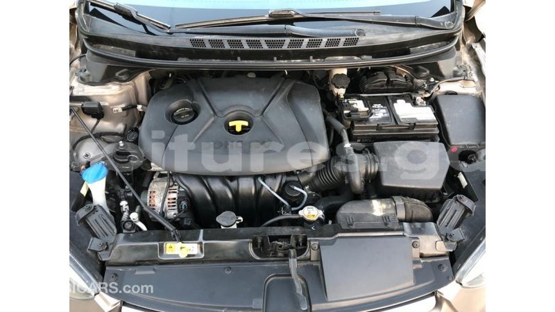 Big with watermark hyundai elantra estuary import dubai 6718