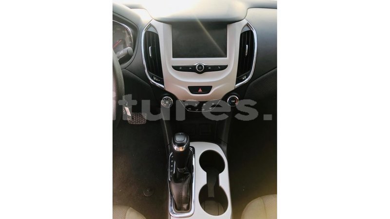 Big with watermark chevrolet cruze estuary import dubai 6722