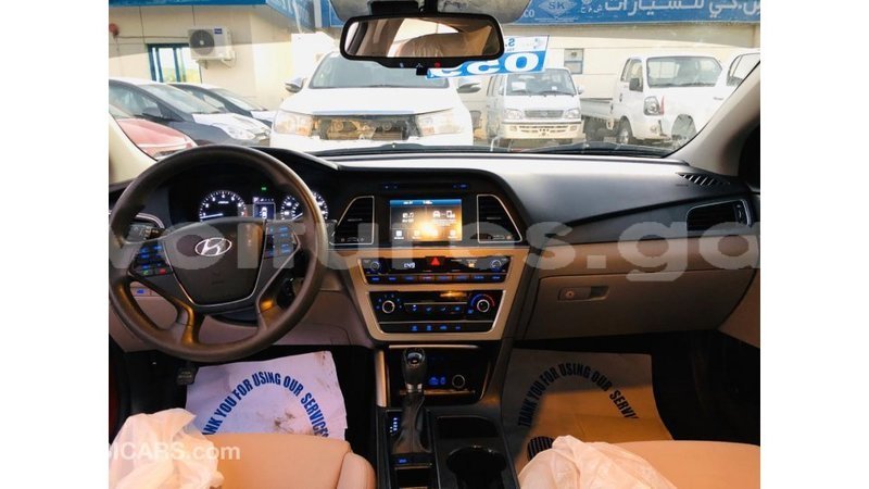 Big with watermark hyundai sonata estuary import dubai 6723