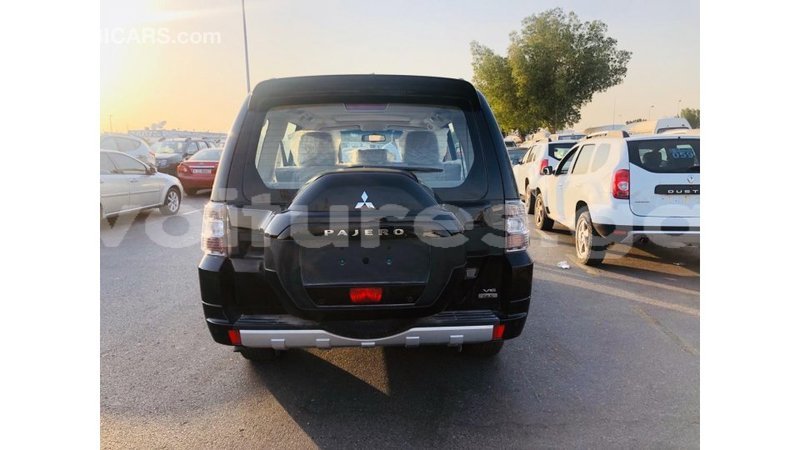 Big with watermark mitsubishi pajero estuary import dubai 6724