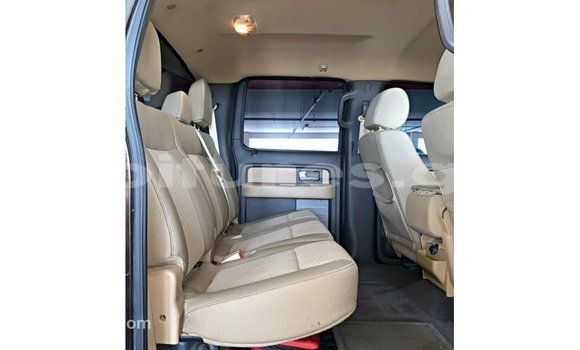 Acheter Import Voiture Ford Club Wagon Marron à Import - Dubai, Estuaire Acheter Import Voiture Ford Club Wagon Marron à Import - Dubai, Estuaire