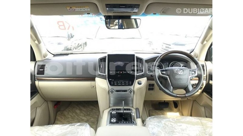 Big with watermark toyota land cruiser estuaire import dubai 6734