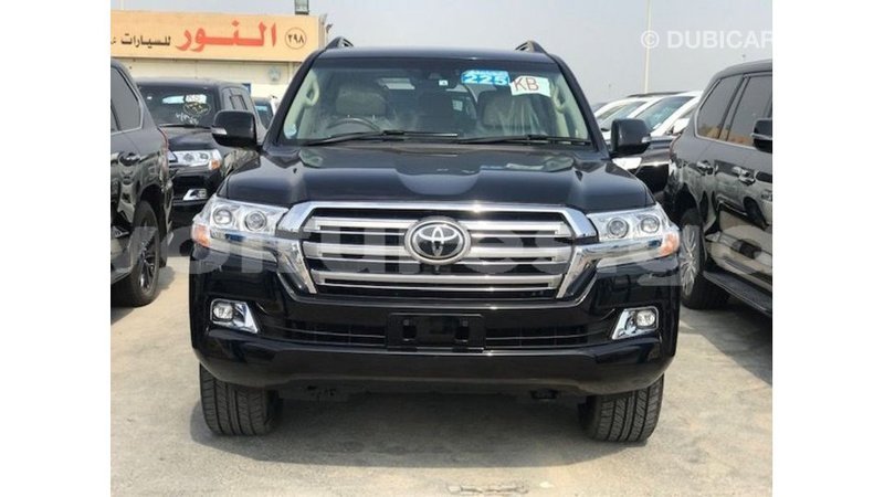 Big with watermark toyota land cruiser estuaire import dubai 6734