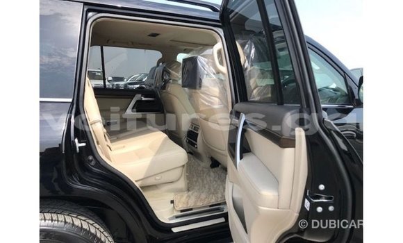 Acheter Import Voiture Toyota Land Cruiser Noir à Import - Dubai, Estuaire Acheter Import Voiture Toyota Land Cruiser Noir à Import - Dubai, Estuaire