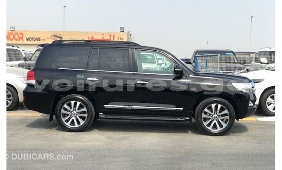 Acheter Import Voiture Toyota Land Cruiser Noir à Import - Dubai, Estuaire Acheter Import Voiture Toyota Land Cruiser Noir à Import - Dubai, Estuaire