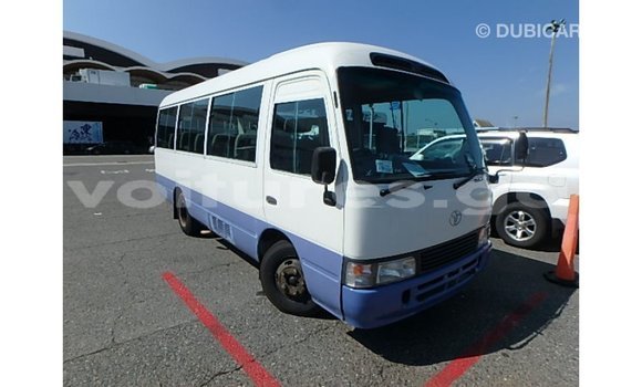 Acheter Import Voiture Toyota Coaster Blanc à Import - Dubai, Estuaire Acheter Import Voiture Toyota Coaster Blanc à Import - Dubai, Estuaire
