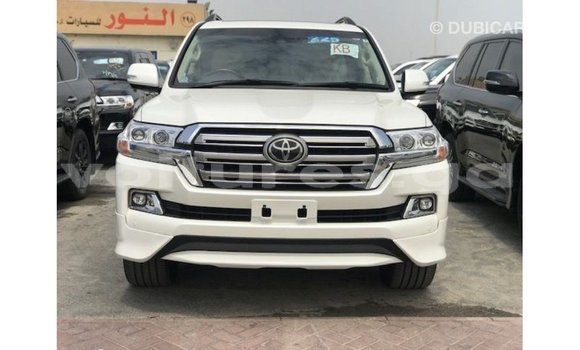 Buy Import Toyota Land Cruiser White Car in Import - Dubai in Estuary Buy Import Toyota Land Cruiser White Car in Import - Dubai in Estuary