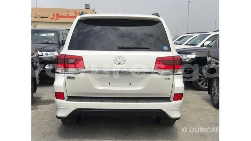 Big with watermark toyota land cruiser estuaire import dubai 6736