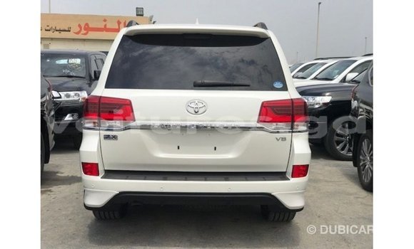 Buy Import Toyota Land Cruiser White Car in Import - Dubai in Estuary Buy Import Toyota Land Cruiser White Car in Import - Dubai in Estuary