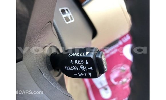 Buy Import Toyota Land Cruiser White Car in Import - Dubai in Estuary Buy Import Toyota Land Cruiser White Car in Import - Dubai in Estuary