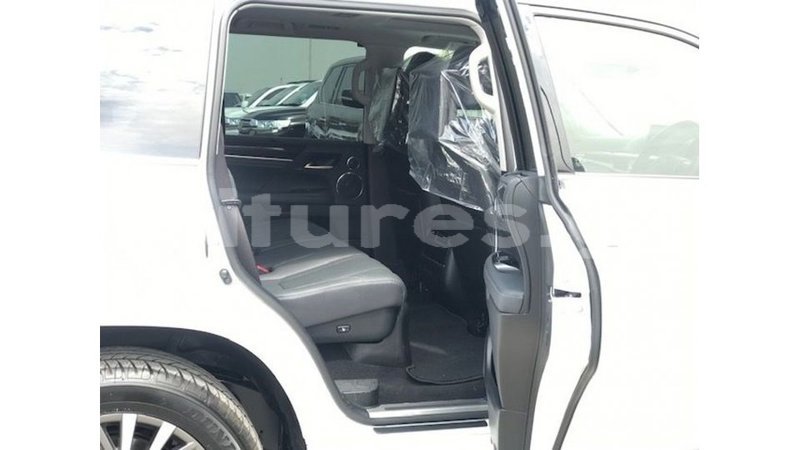 Big with watermark lexus lx estuaire import dubai 6737