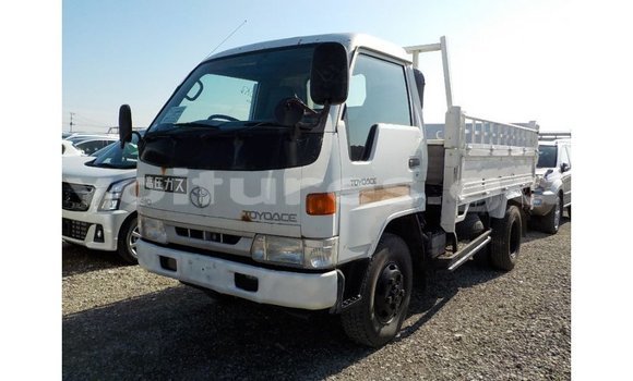 Acheter Import Utilitaire Toyota Dyna Blanc à Import - Dubai, Estuaire Acheter Import Utilitaire Toyota Dyna Blanc à Import - Dubai, Estuaire