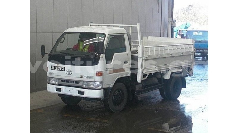 Big with watermark toyota dyna estuaire import dubai 6738