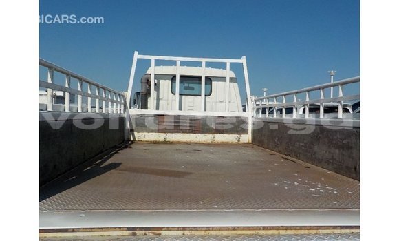 Acheter Import Utilitaire Toyota Dyna Blanc à Import - Dubai, Estuaire Acheter Import Utilitaire Toyota Dyna Blanc à Import - Dubai, Estuaire