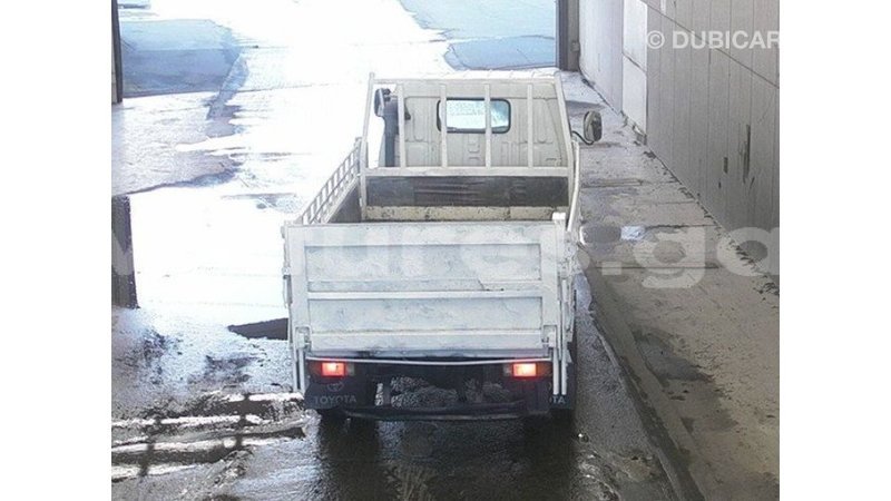 Big with watermark toyota dyna estuary import dubai 6738