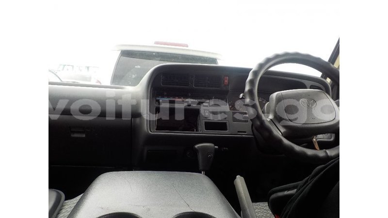 Big with watermark toyota hiace estuaire import dubai 6742