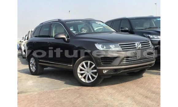 Acheter Import Voiture Volkswagen Touareg Marron à Import - Dubai, Estuaire Acheter Import Voiture Volkswagen Touareg Marron à Import - Dubai, Estuaire