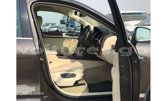 Buy Import Volkswagen Touareg Brown Car in Import - Dubai in Estuary Buy Import Volkswagen Touareg Brown Car in Import - Dubai in Estuary