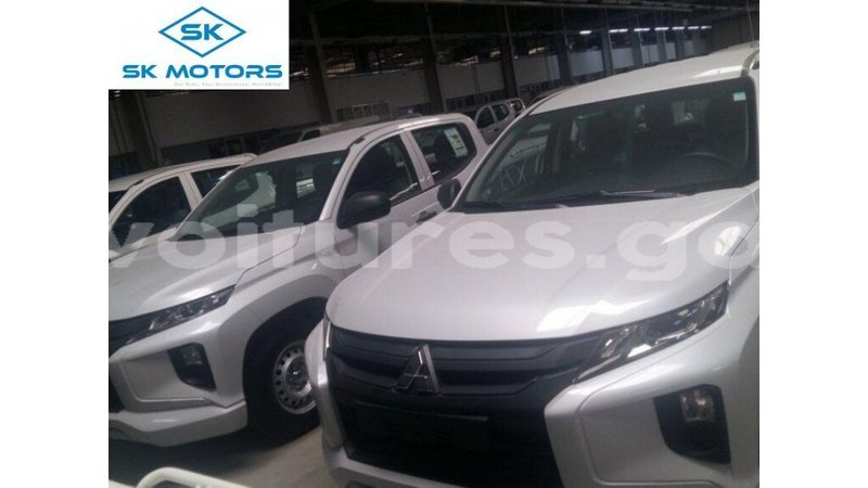 Big with watermark mitsubishi l200 estuary import dubai 6746