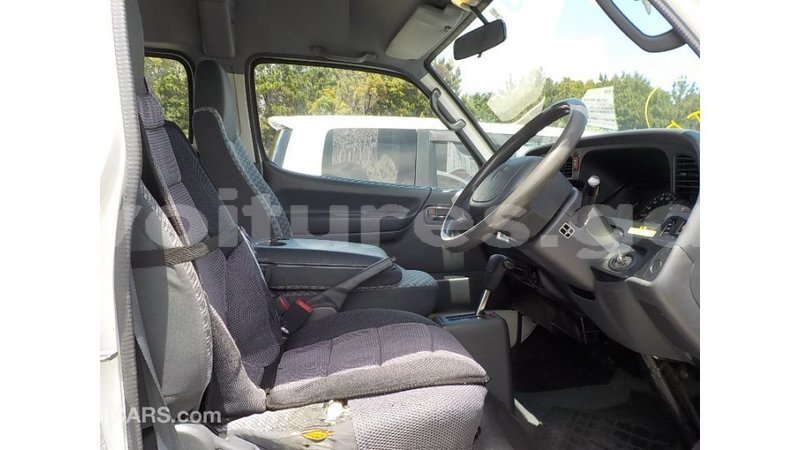 Big with watermark toyota hiace estuaire import dubai 6747