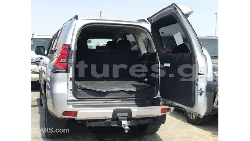 Big with watermark toyota prado estuary import dubai 6748