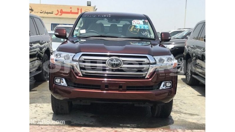 Big with watermark toyota land cruiser estuaire import dubai 6749