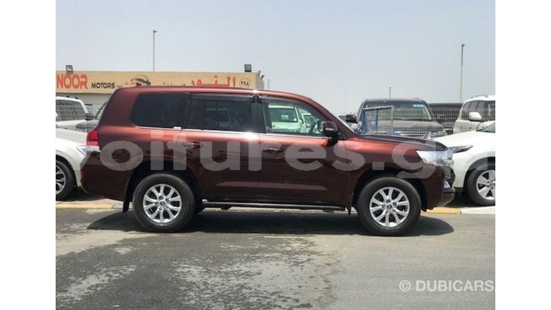 Big with watermark toyota land cruiser estuaire import dubai 6749