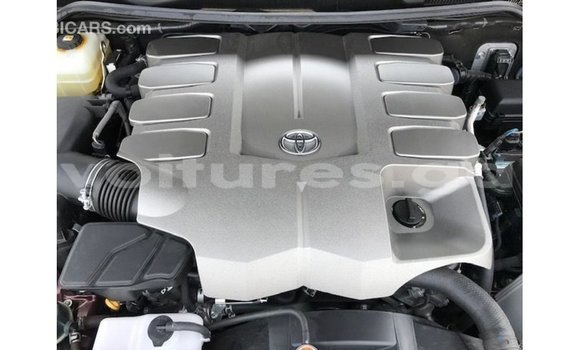 Acheter Import Voiture Toyota Land Cruiser Rouge à Import - Dubai, Estuaire Acheter Import Voiture Toyota Land Cruiser Rouge à Import - Dubai, Estuaire