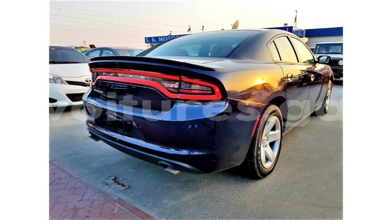 Big with watermark dodge charger estuaire import dubai 6751