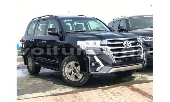 Acheter Import Voiture Toyota Land Cruiser Noir à Import - Dubai, Estuaire Acheter Import Voiture Toyota Land Cruiser Noir à Import - Dubai, Estuaire