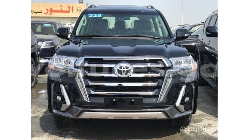 Big with watermark toyota land cruiser estuaire import dubai 6752