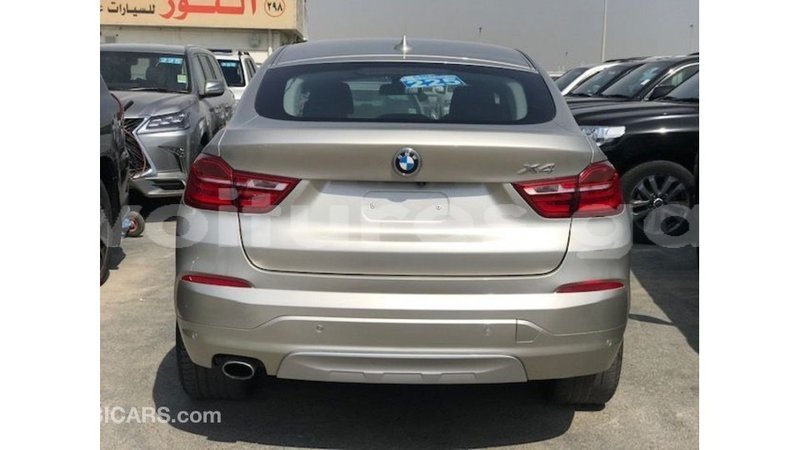 Big with watermark bmw x4 estuaire import dubai 6754