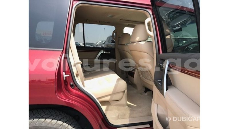 Big with watermark toyota land cruiser estuaire import dubai 6756