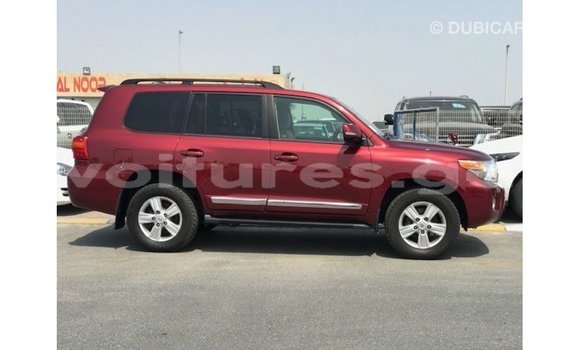 Acheter Import Voiture Toyota Land Cruiser Rouge à Import - Dubai, Estuaire Acheter Import Voiture Toyota Land Cruiser Rouge à Import - Dubai, Estuaire