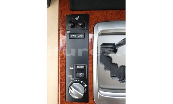 Acheter Import Voiture Toyota Land Cruiser Rouge à Import - Dubai, Estuaire Acheter Import Voiture Toyota Land Cruiser Rouge à Import - Dubai, Estuaire