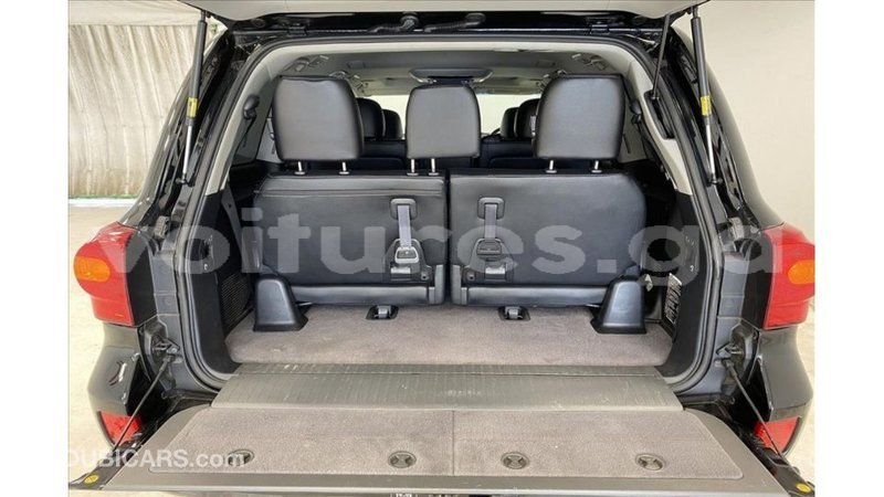 Big with watermark toyota land cruiser estuaire import dubai 6757