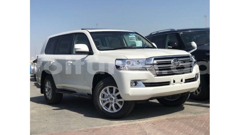 Big with watermark toyota land cruiser estuaire import dubai 6758