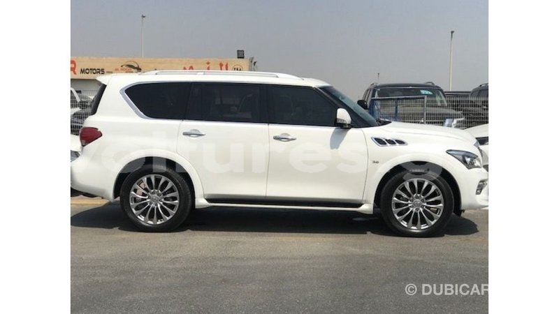 Big with watermark infiniti q estuaire import dubai 6759