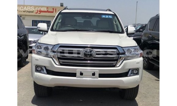 Buy Import Toyota Land Cruiser White Car in Import - Dubai in Estuary Buy Import Toyota Land Cruiser White Car in Import - Dubai in Estuary