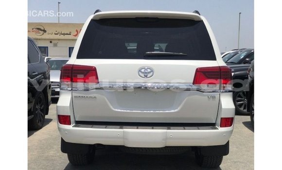 Buy Import Toyota Land Cruiser White Car in Import - Dubai in Estuary Buy Import Toyota Land Cruiser White Car in Import - Dubai in Estuary