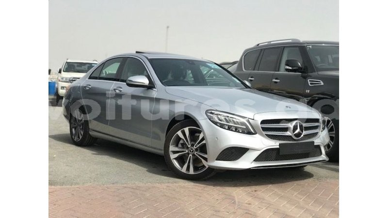 Big with watermark mercedes benz 200 estuary import dubai 6769