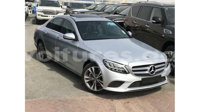 Big with watermark mercedes benz 200 estuary import dubai 6769