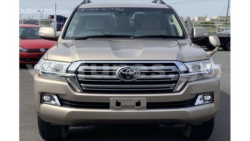 Big with watermark toyota land cruiser estuary import dubai 6770