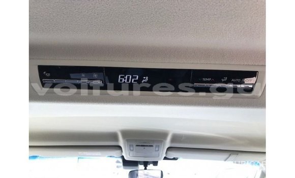 Sayi Imported Toyota Granvia White Mota in Import - Dubai a estuary Sayi Imported Toyota Granvia White Mota in Import - Dubai a estuary