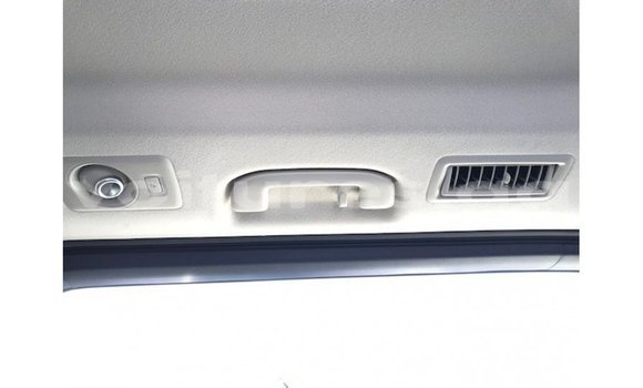 Sayi Imported Toyota Granvia White Mota in Import - Dubai a estuary Sayi Imported Toyota Granvia White Mota in Import - Dubai a estuary