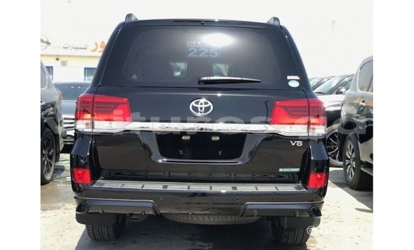 Acheter Import Voiture Toyota Land Cruiser Noir à Import - Dubai, Estuaire Acheter Import Voiture Toyota Land Cruiser Noir à Import - Dubai, Estuaire